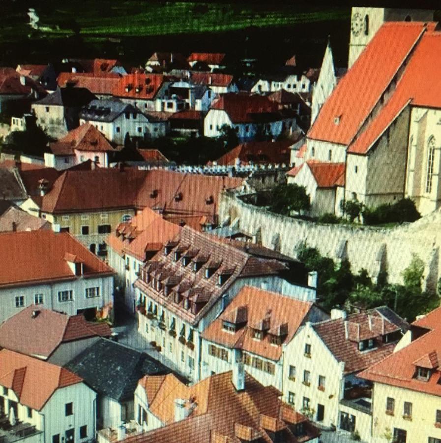 Kirchenblick Weissenkirchen in der Wachau